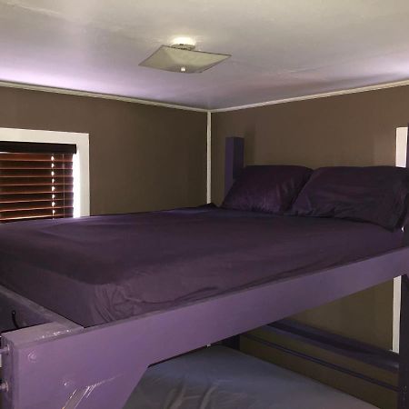 Lava Flow Hostel Грантс Екстериор снимка