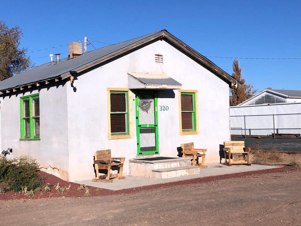 Lava Flow Hostel Грантс Екстериор снимка